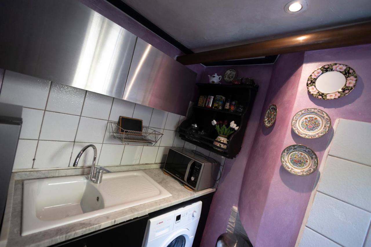 Luxury Piazza Di Spagna Escape With Terrace And Private Appartamento Roma